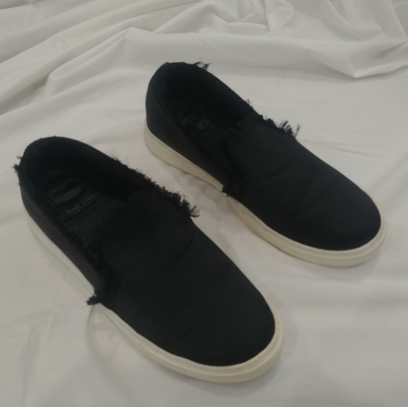 LFL Sneakers Slip On Loafers Black Satin Fringe Raw Hem Memory Foam 8 Kaitlyn - Picture 9 of 11